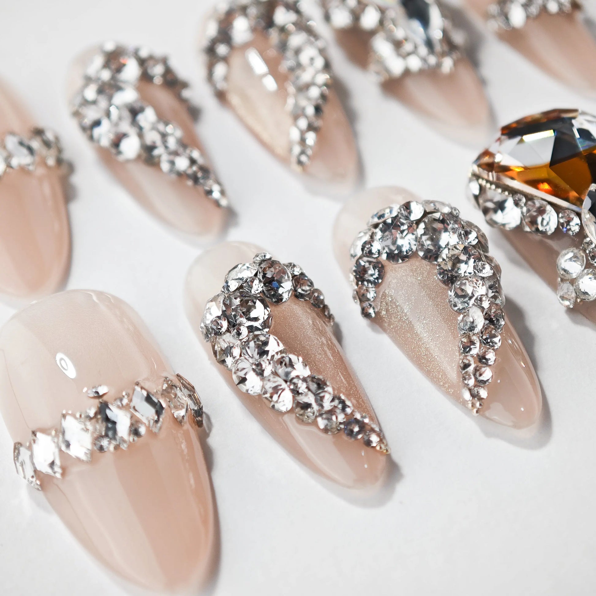 Elegant Diamond Chic Emily’s Nail