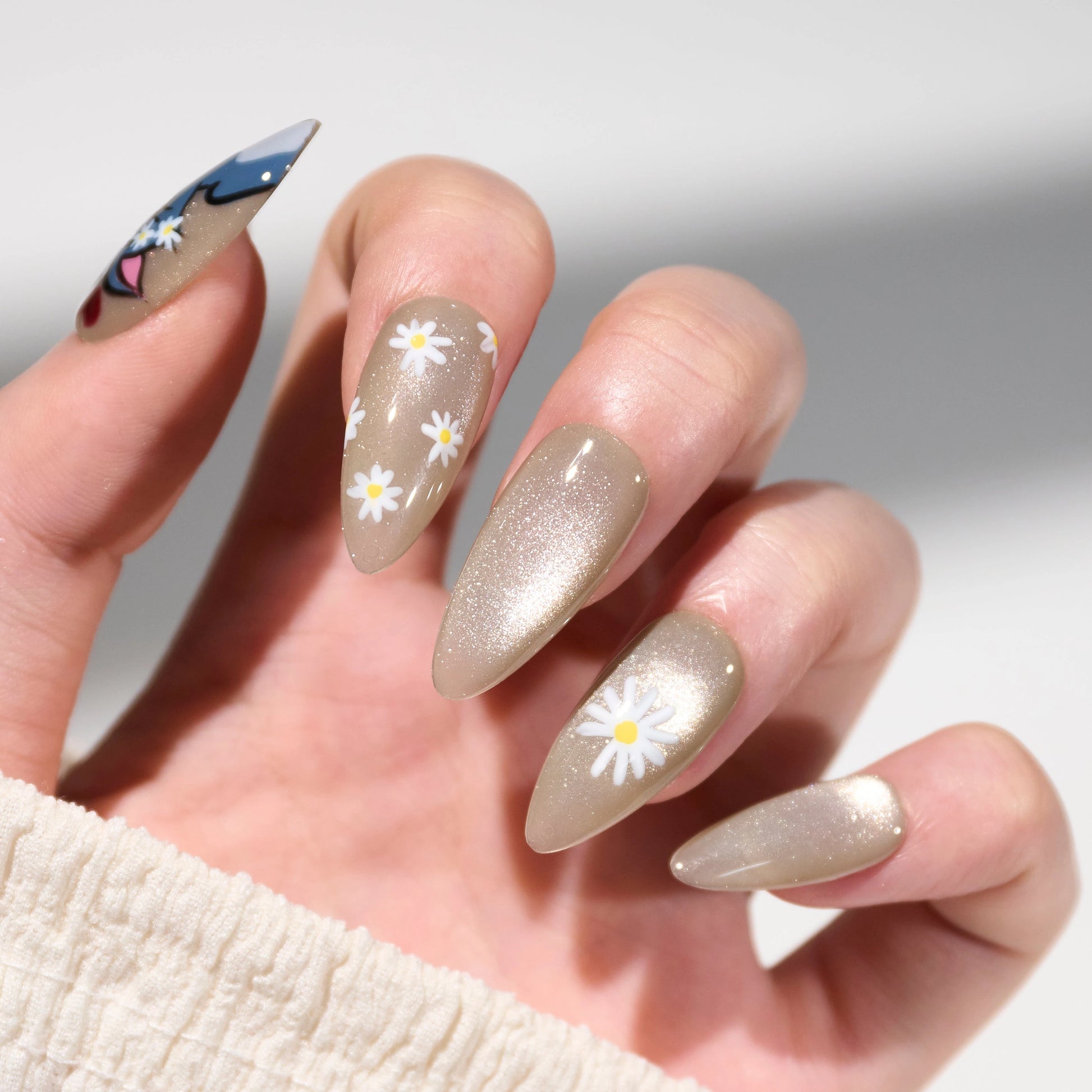 G-Dragon Series 1 Emily’s Nail