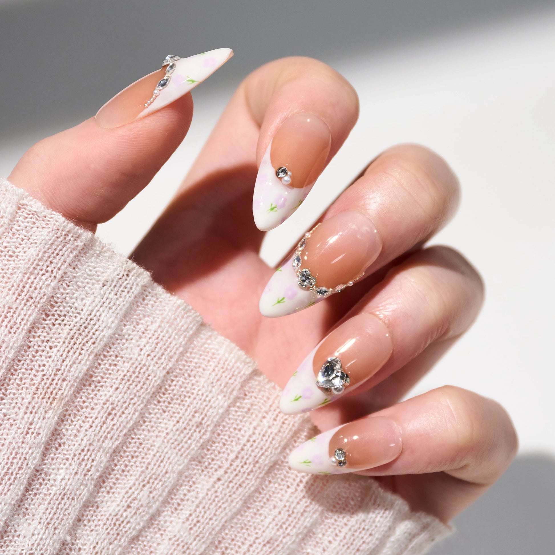 Little Lilac Whisper Emily’s Nail