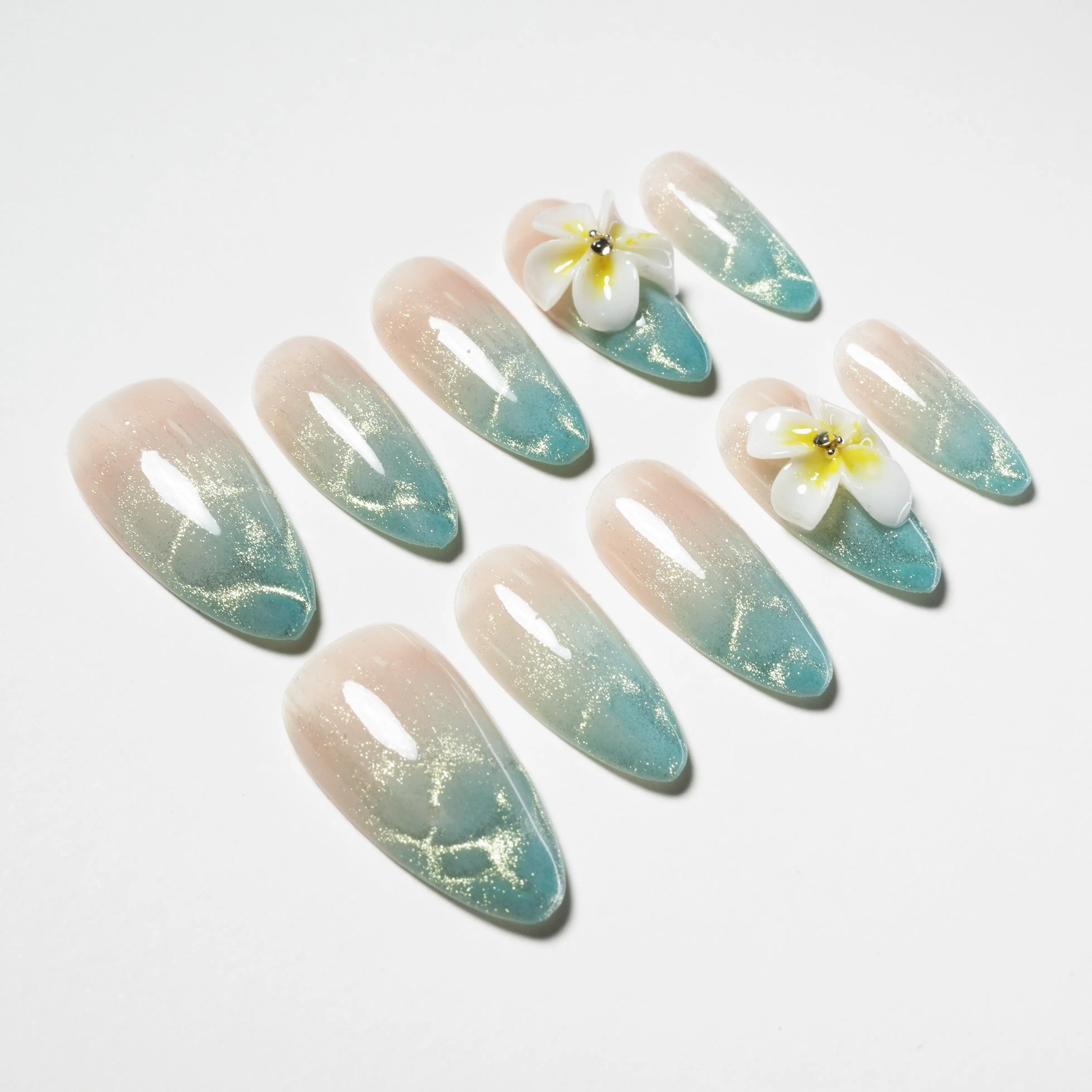 Seabreeze Bloom Emily’s Nail