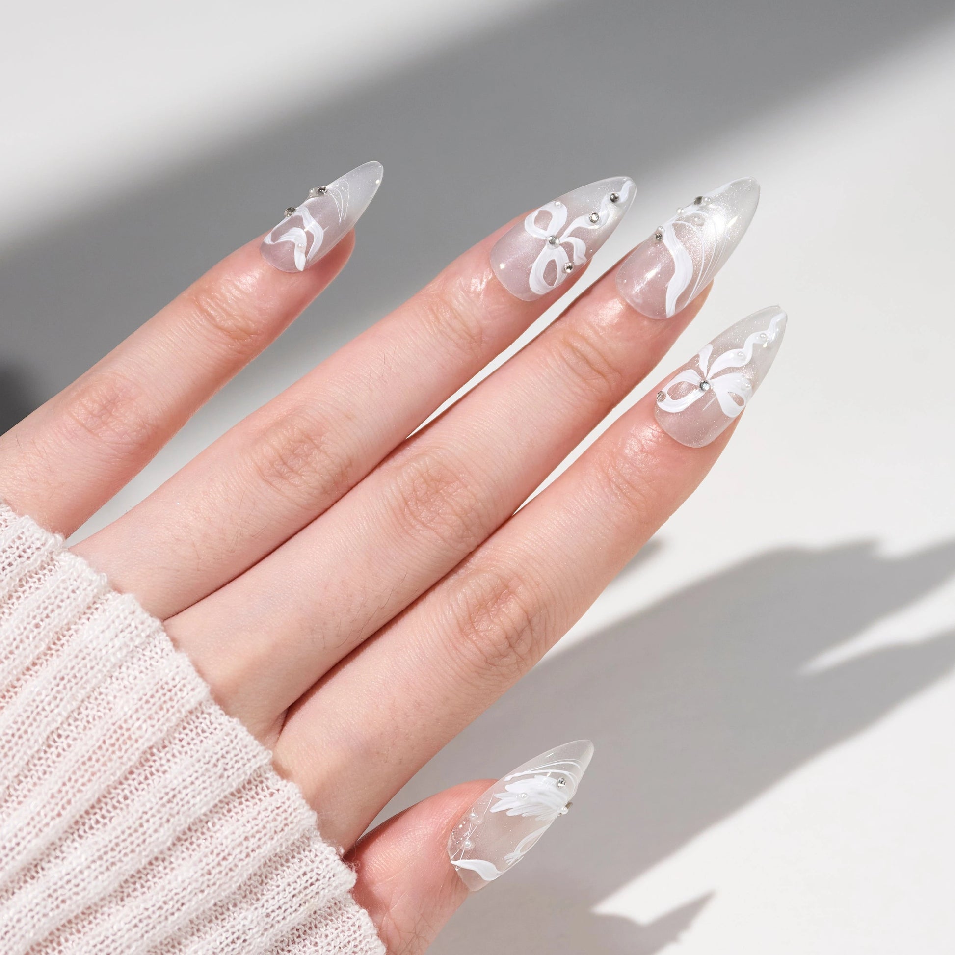 Swan Elegance White Emily’s Nail